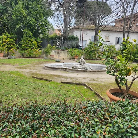 Appartement Charming Near Borghese Rome
